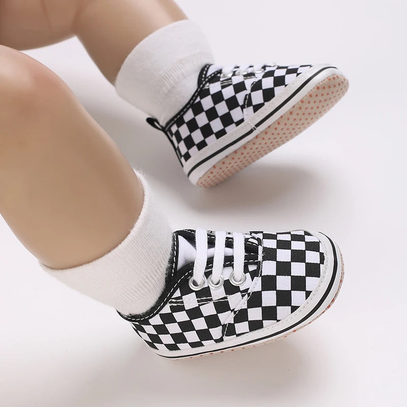 2024 New Baby Canvas Sneakers Anti-slip Soft Plaid Baby Boy Girl Shoes Newborns First Walkers Infant Baby Unisex Casual Shoes