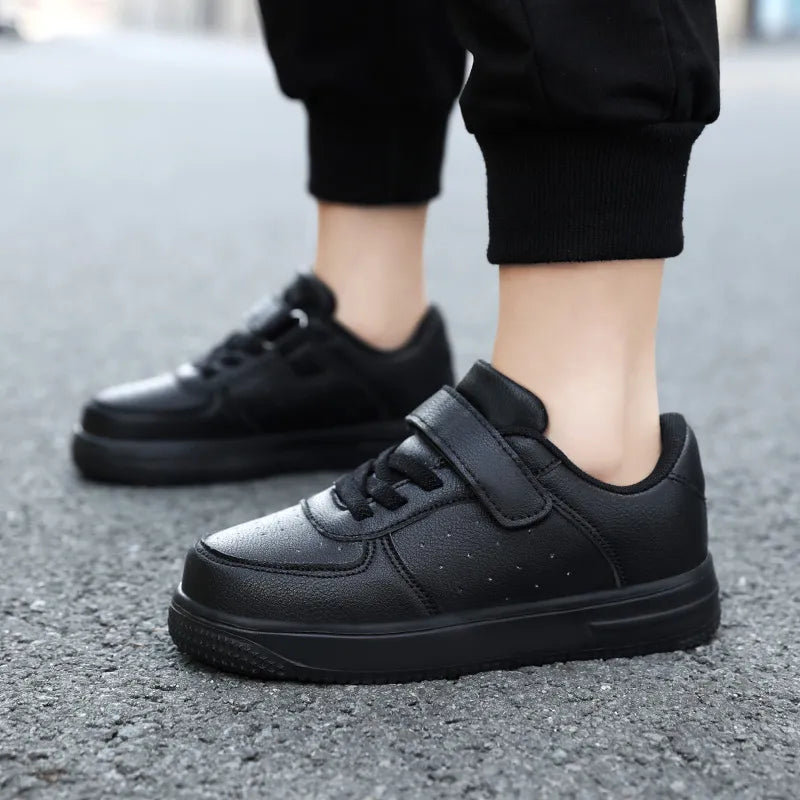 2023 Children Shoes Boy Sneakers PU Leather Flat Comfortable Black White Casual Sneakers Kids Tennis Skateboard Shoes for Boy